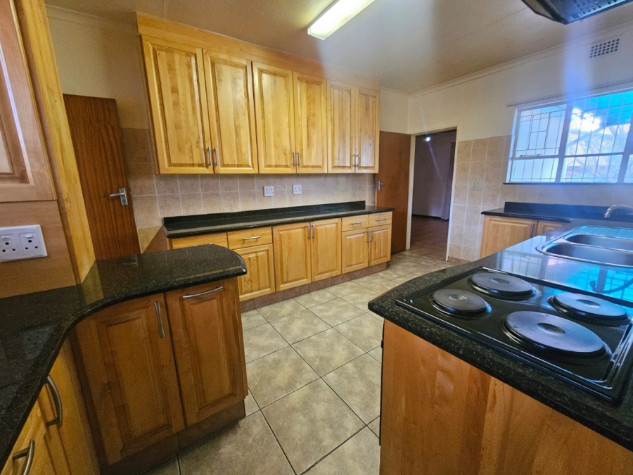 4 Bedroom Property for Sale in Huttenheights KwaZulu-Natal
