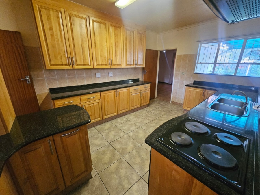 4 Bedroom Property for Sale in Huttenheights KwaZulu-Natal