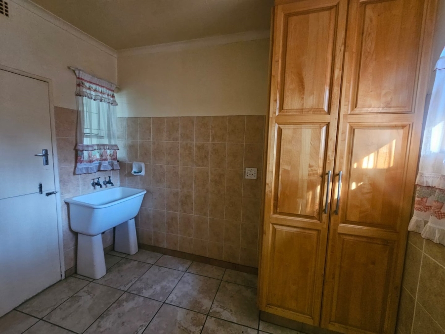 4 Bedroom Property for Sale in Huttenheights KwaZulu-Natal