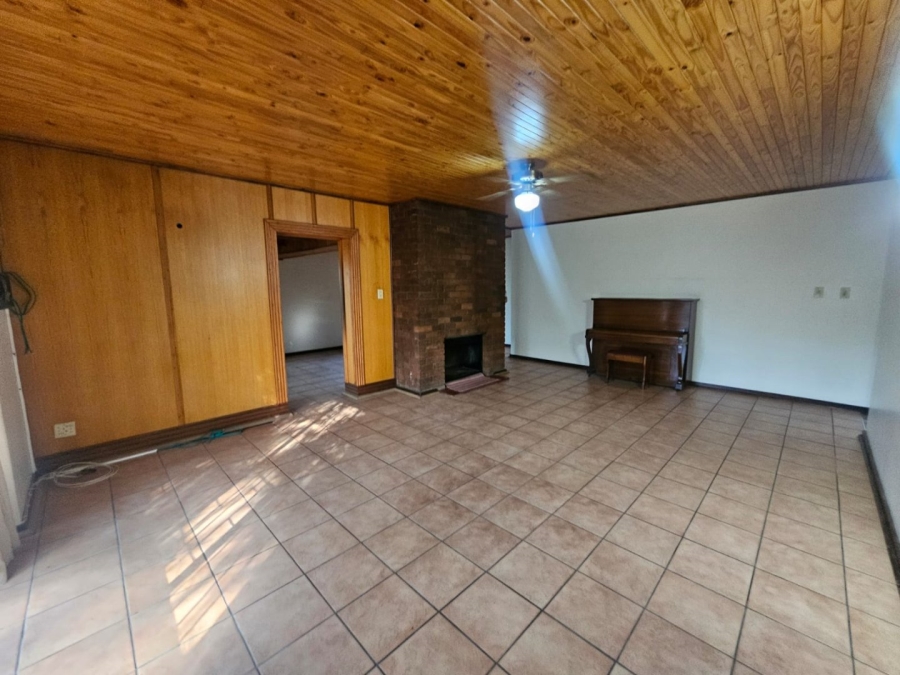 4 Bedroom Property for Sale in Huttenheights KwaZulu-Natal