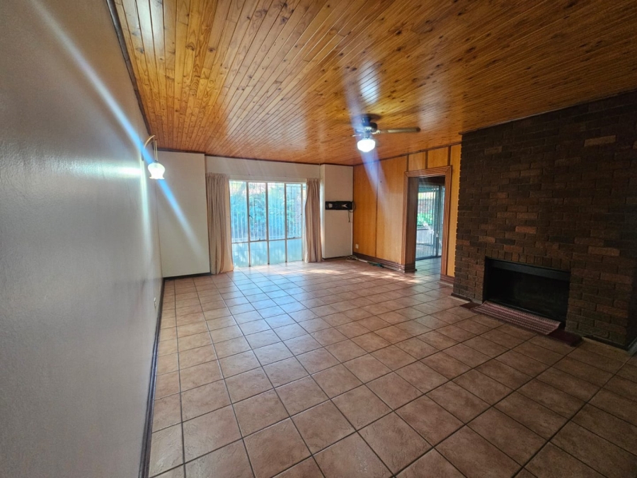 4 Bedroom Property for Sale in Huttenheights KwaZulu-Natal