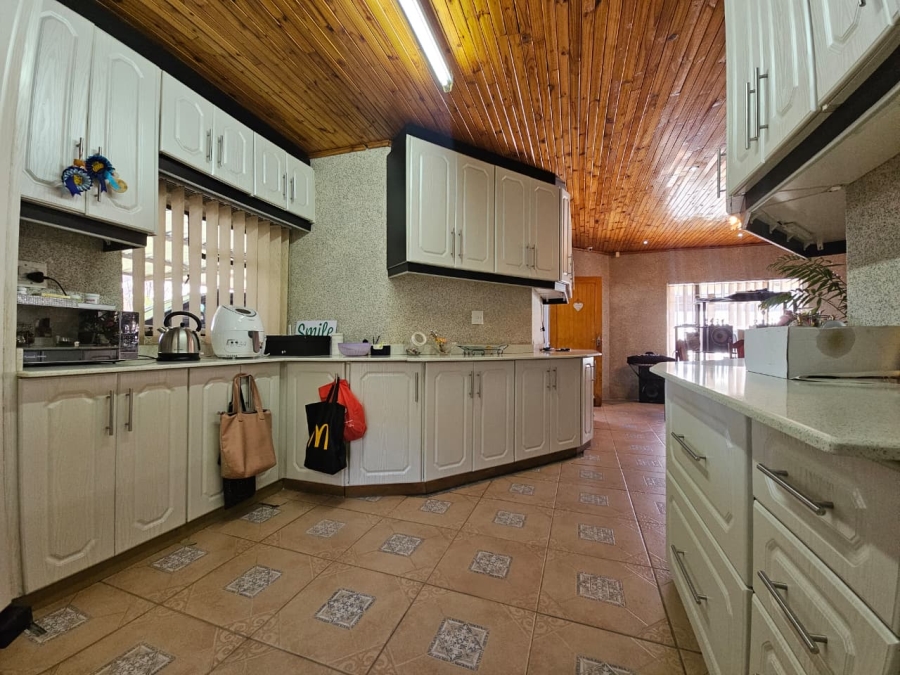 3 Bedroom Property for Sale in Lennoxton KwaZulu-Natal