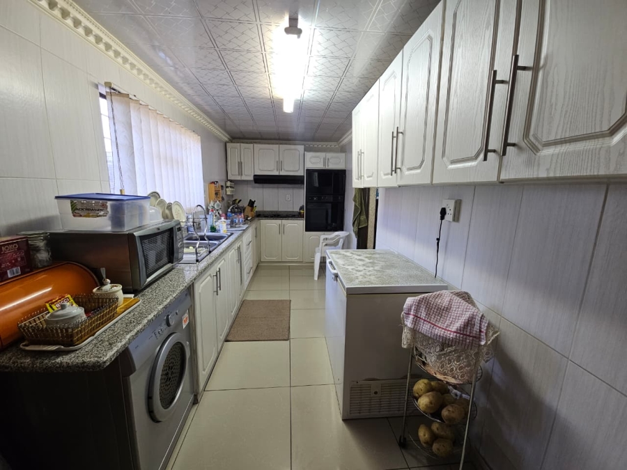 3 Bedroom Property for Sale in Lennoxton KwaZulu-Natal