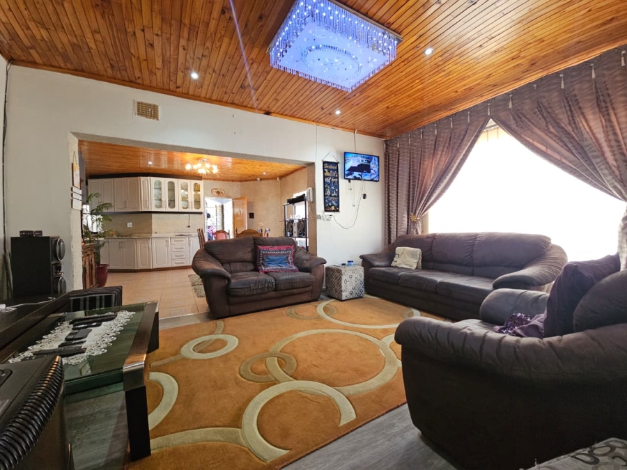 3 Bedroom Property for Sale in Lennoxton KwaZulu-Natal