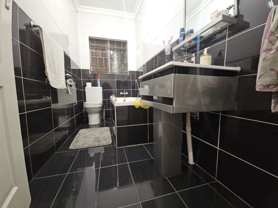3 Bedroom Property for Sale in Lennoxton KwaZulu-Natal