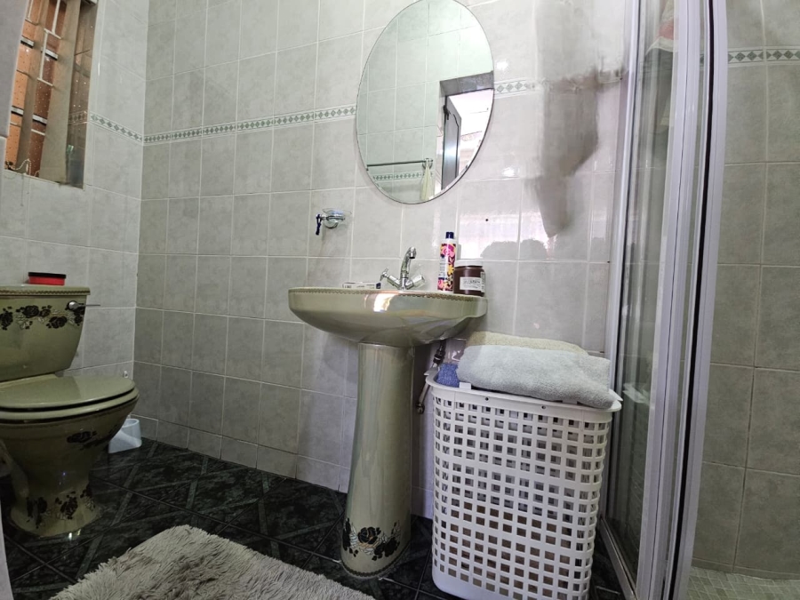 3 Bedroom Property for Sale in Lennoxton KwaZulu-Natal