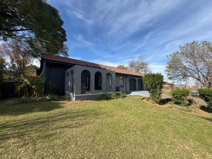 4 Bedroom Property for Sale in Aviary Hill KwaZulu-Natal