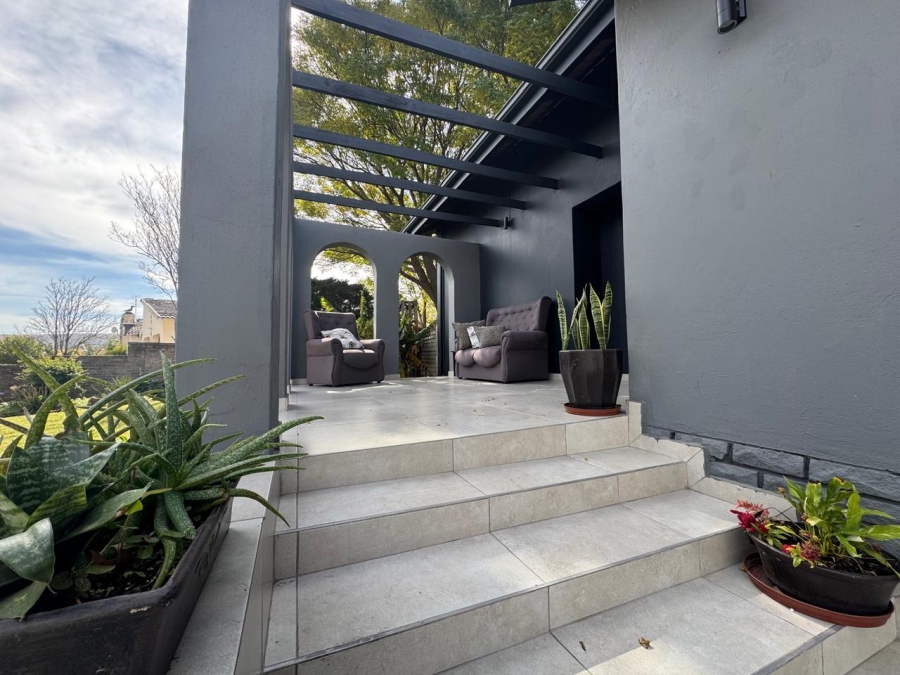 4 Bedroom Property for Sale in Aviary Hill KwaZulu-Natal
