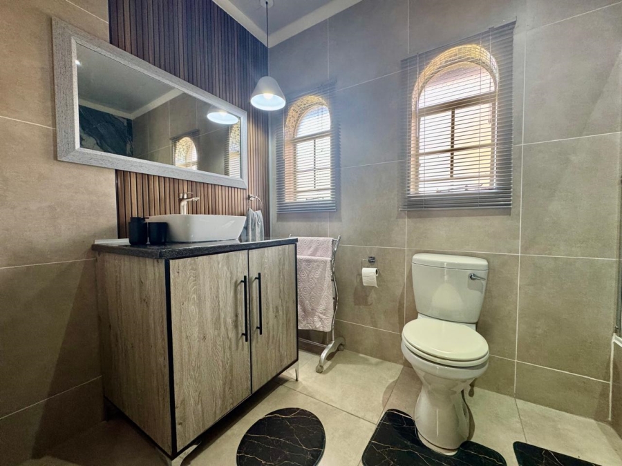 4 Bedroom Property for Sale in Aviary Hill KwaZulu-Natal