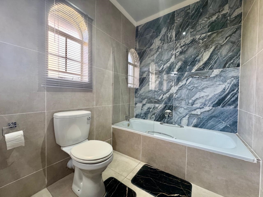 4 Bedroom Property for Sale in Aviary Hill KwaZulu-Natal