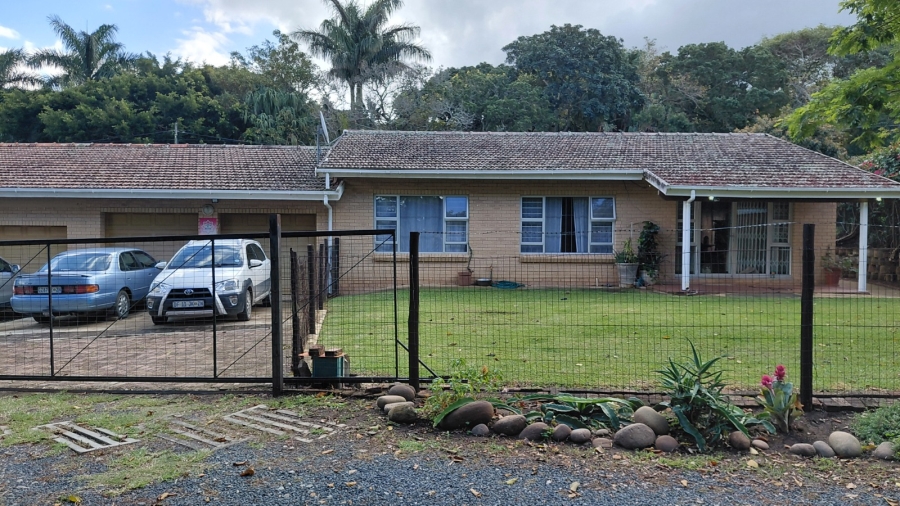 3 Bedroom Property for Sale in Umtentweni KwaZulu-Natal
