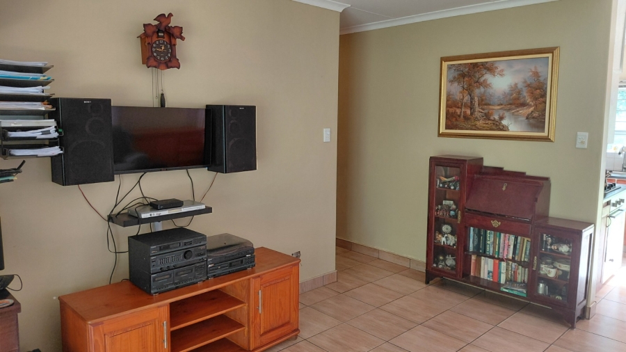 3 Bedroom Property for Sale in Umtentweni KwaZulu-Natal