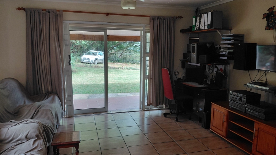 3 Bedroom Property for Sale in Umtentweni KwaZulu-Natal