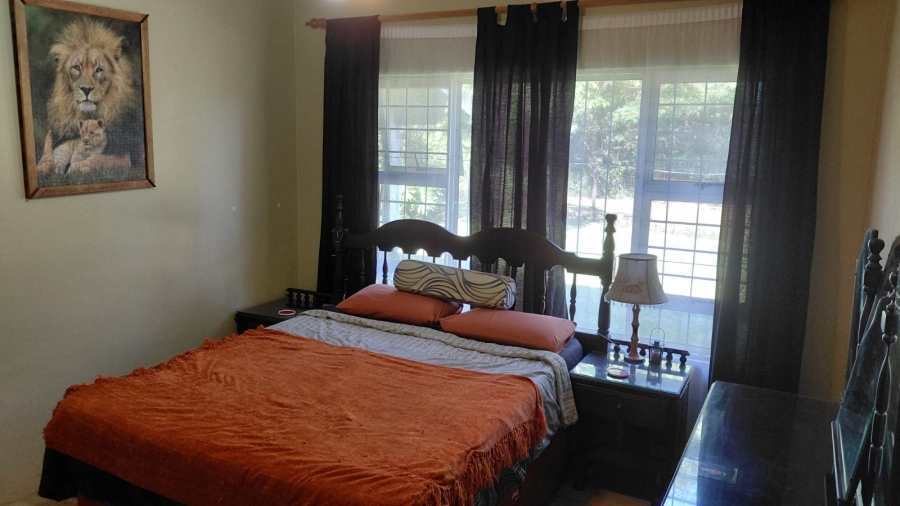 3 Bedroom Property for Sale in Umtentweni KwaZulu-Natal