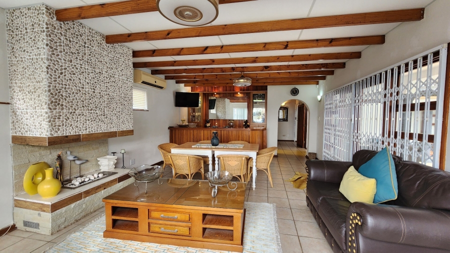 4 Bedroom Property for Sale in Uvongo KwaZulu-Natal