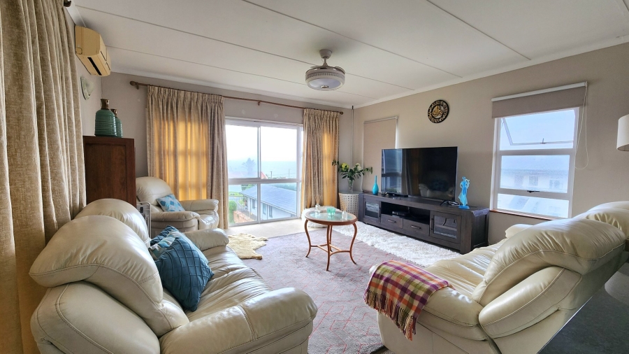 4 Bedroom Property for Sale in Uvongo KwaZulu-Natal