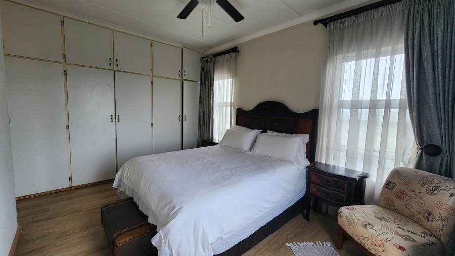 4 Bedroom Property for Sale in Uvongo KwaZulu-Natal