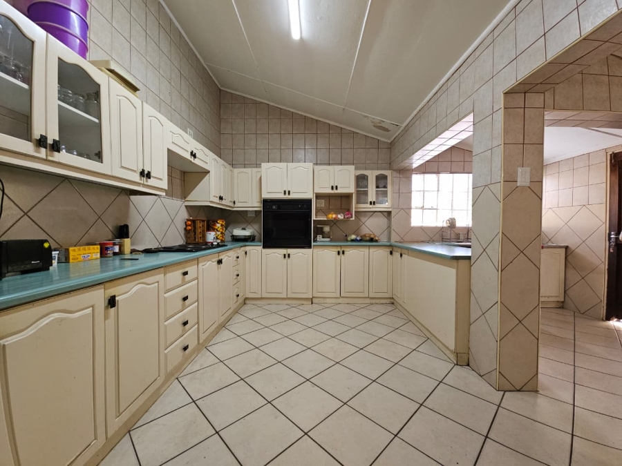 4 Bedroom Property for Sale in Aviary Hill KwaZulu-Natal