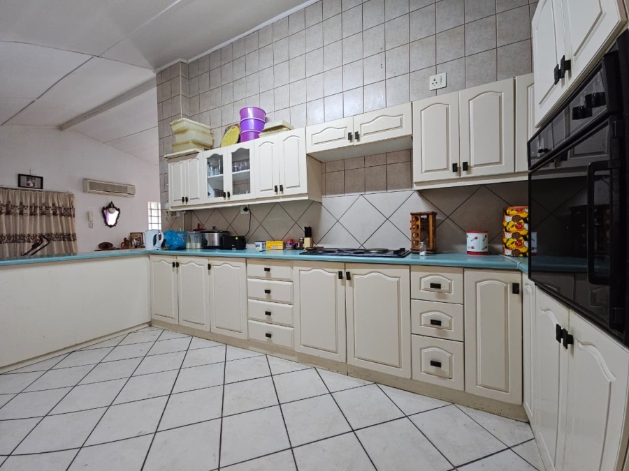 4 Bedroom Property for Sale in Aviary Hill KwaZulu-Natal