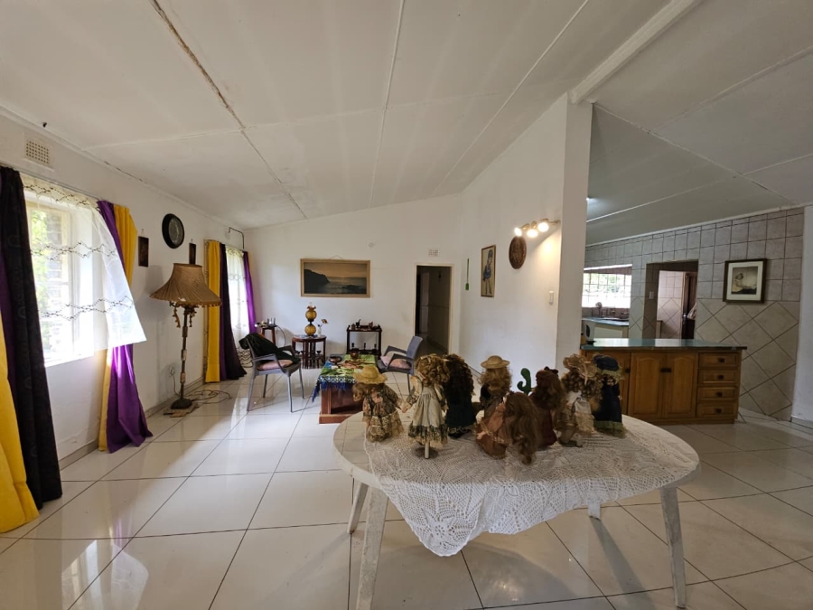 4 Bedroom Property for Sale in Aviary Hill KwaZulu-Natal