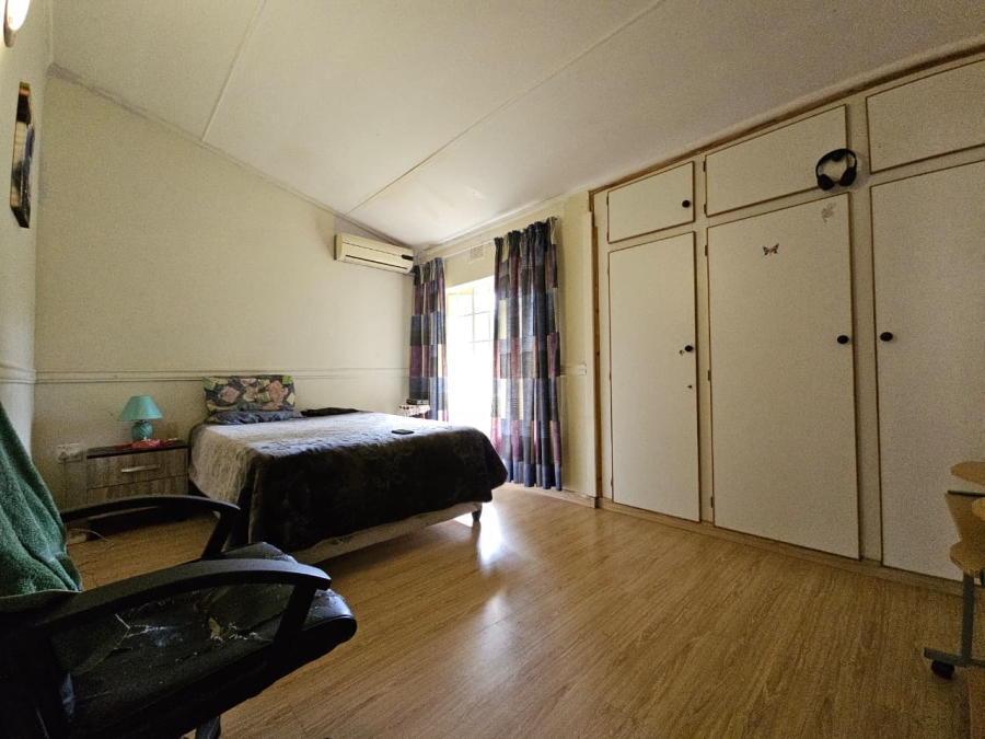 4 Bedroom Property for Sale in Aviary Hill KwaZulu-Natal