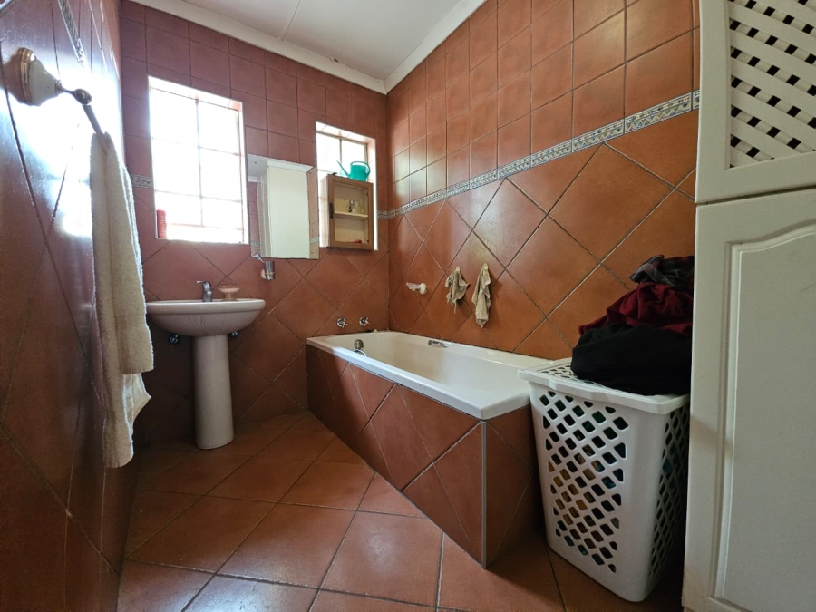 4 Bedroom Property for Sale in Aviary Hill KwaZulu-Natal