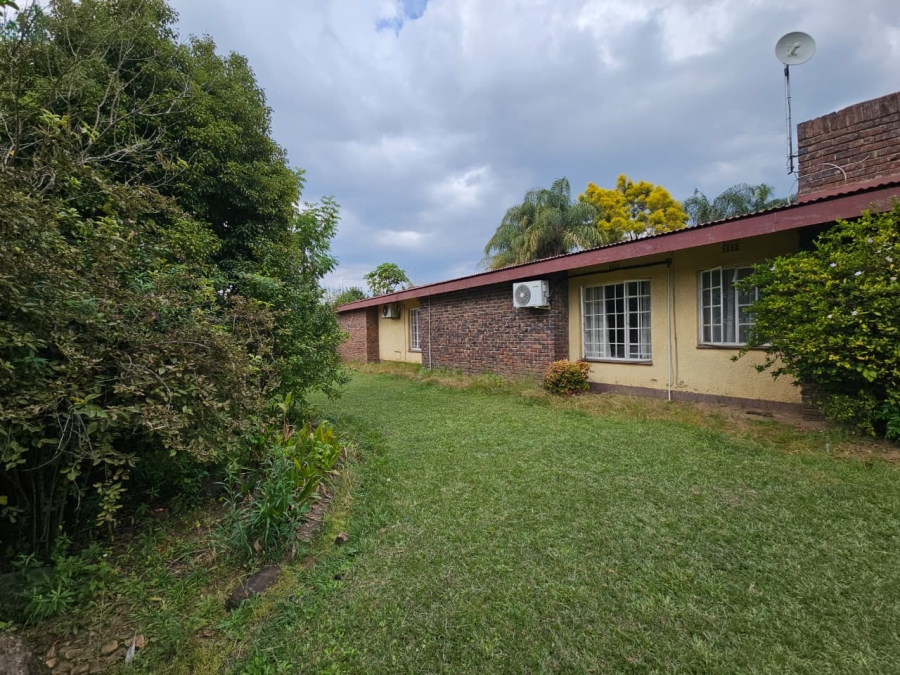 4 Bedroom Property for Sale in Aviary Hill KwaZulu-Natal