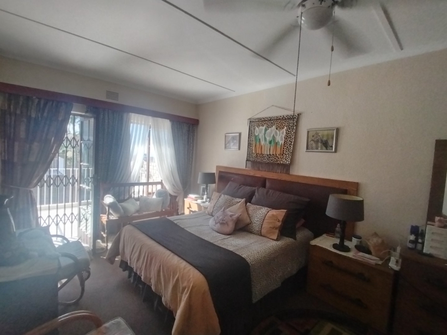 3 Bedroom Property for Sale in Uvongo KwaZulu-Natal