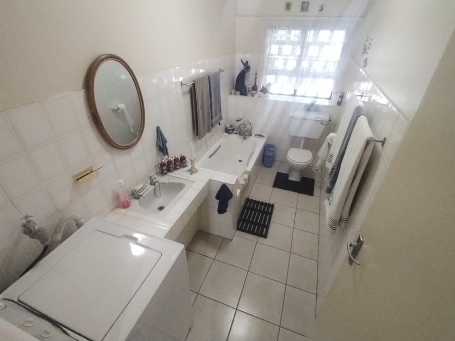 3 Bedroom Property for Sale in Uvongo KwaZulu-Natal
