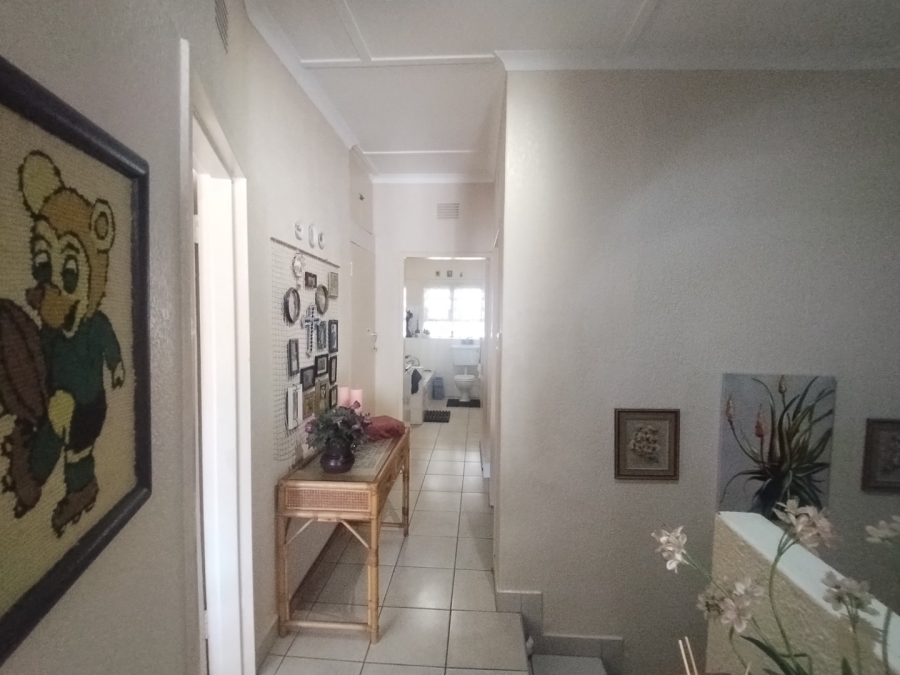 3 Bedroom Property for Sale in Uvongo KwaZulu-Natal