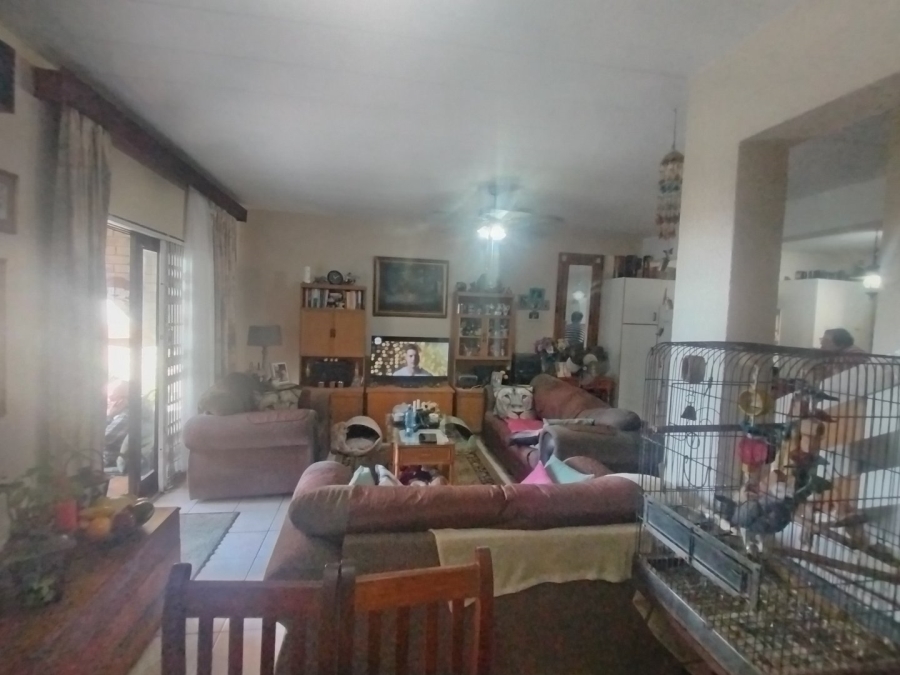 3 Bedroom Property for Sale in Uvongo KwaZulu-Natal