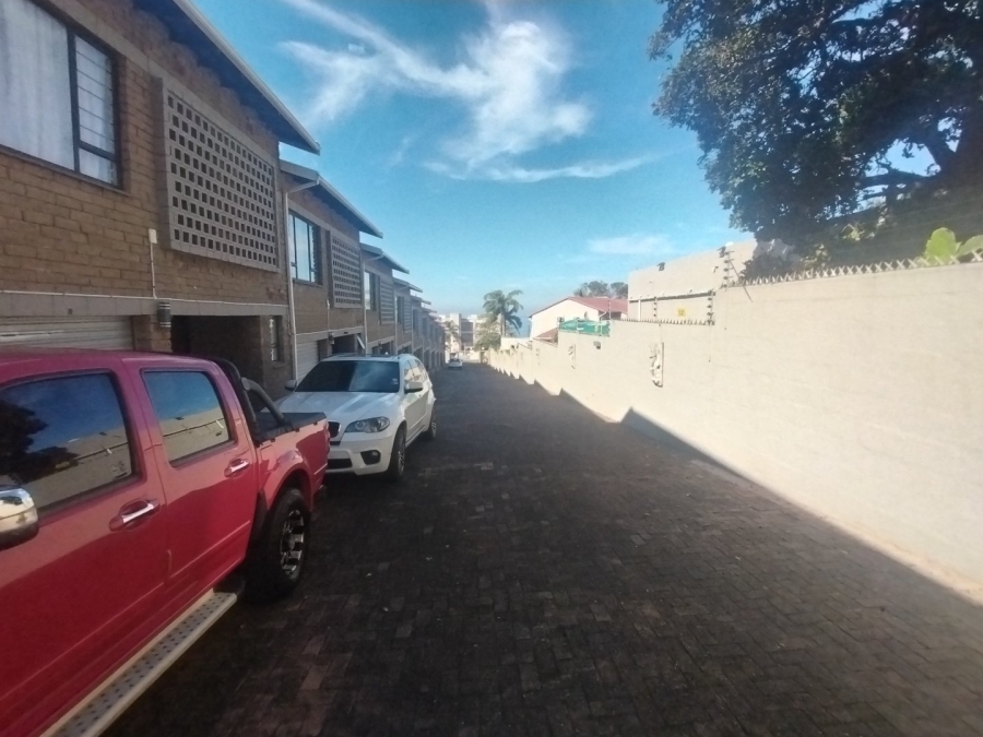 3 Bedroom Property for Sale in Uvongo KwaZulu-Natal