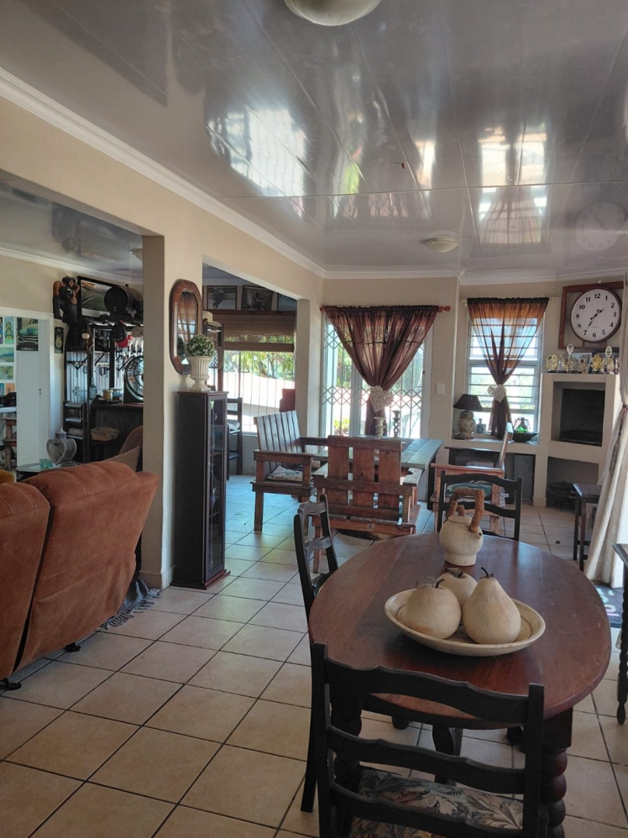 4 Bedroom Property for Sale in Southport KwaZulu-Natal