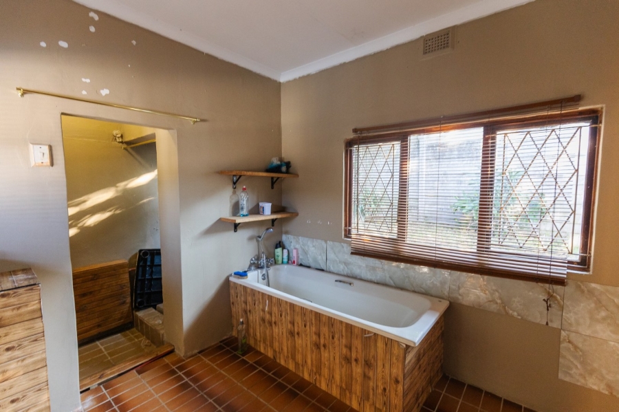 3 Bedroom Property for Sale in Uvongo KwaZulu-Natal