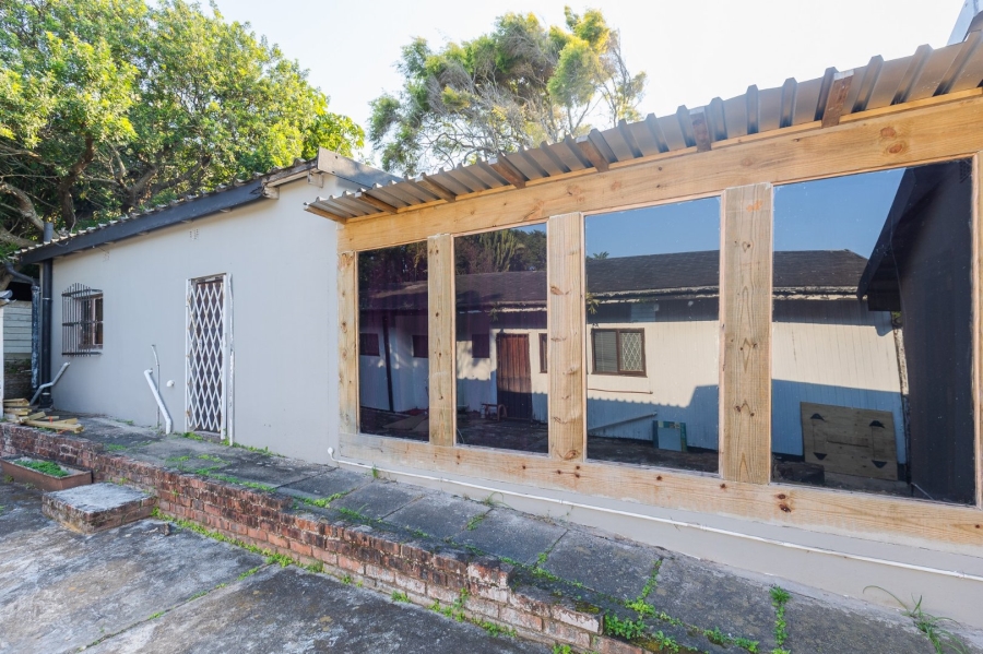 3 Bedroom Property for Sale in Uvongo KwaZulu-Natal