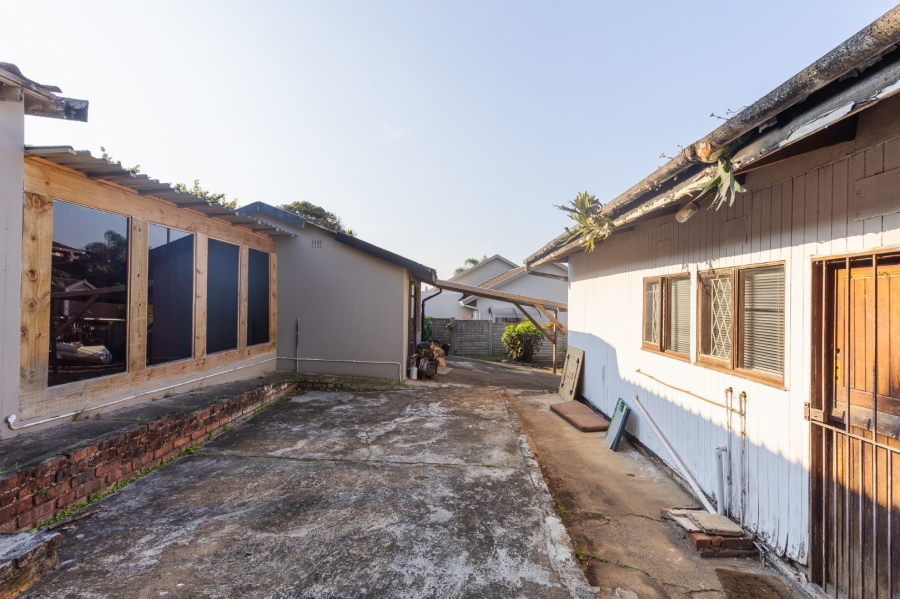 3 Bedroom Property for Sale in Uvongo KwaZulu-Natal