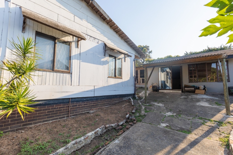 3 Bedroom Property for Sale in Uvongo KwaZulu-Natal