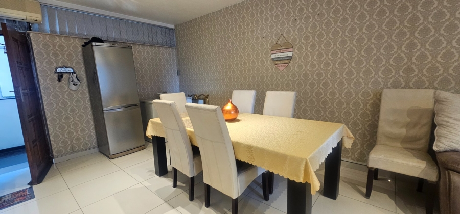 2 Bedroom Property for Sale in North Beach KwaZulu-Natal