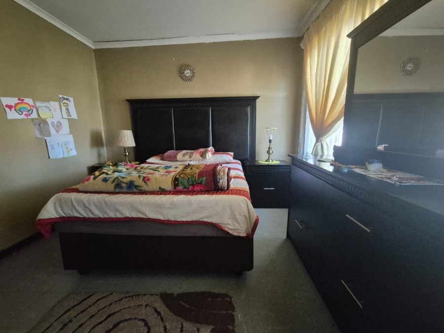 4 Bedroom Property for Sale in Sunnyridge KwaZulu-Natal