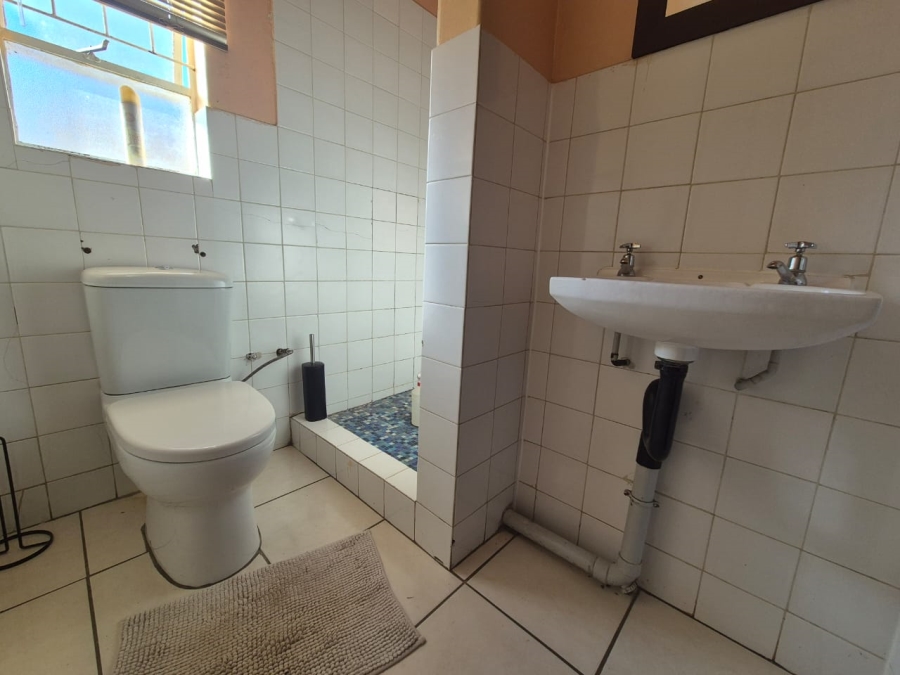 4 Bedroom Property for Sale in Sunnyridge KwaZulu-Natal