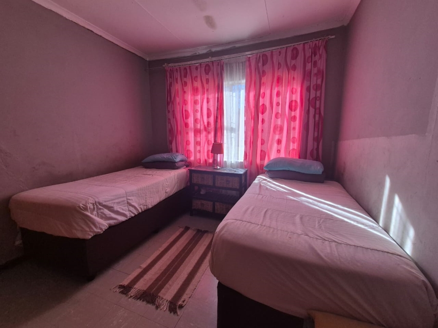 4 Bedroom Property for Sale in Sunnyridge KwaZulu-Natal