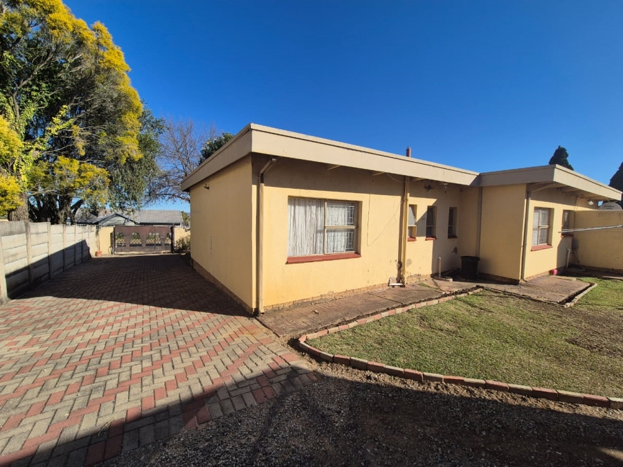 4 Bedroom Property for Sale in Sunnyridge KwaZulu-Natal