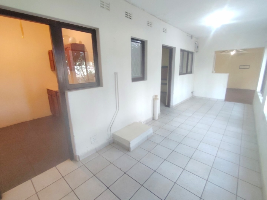 To Let 2 Bedroom Property for Rent in Margate KwaZulu-Natal