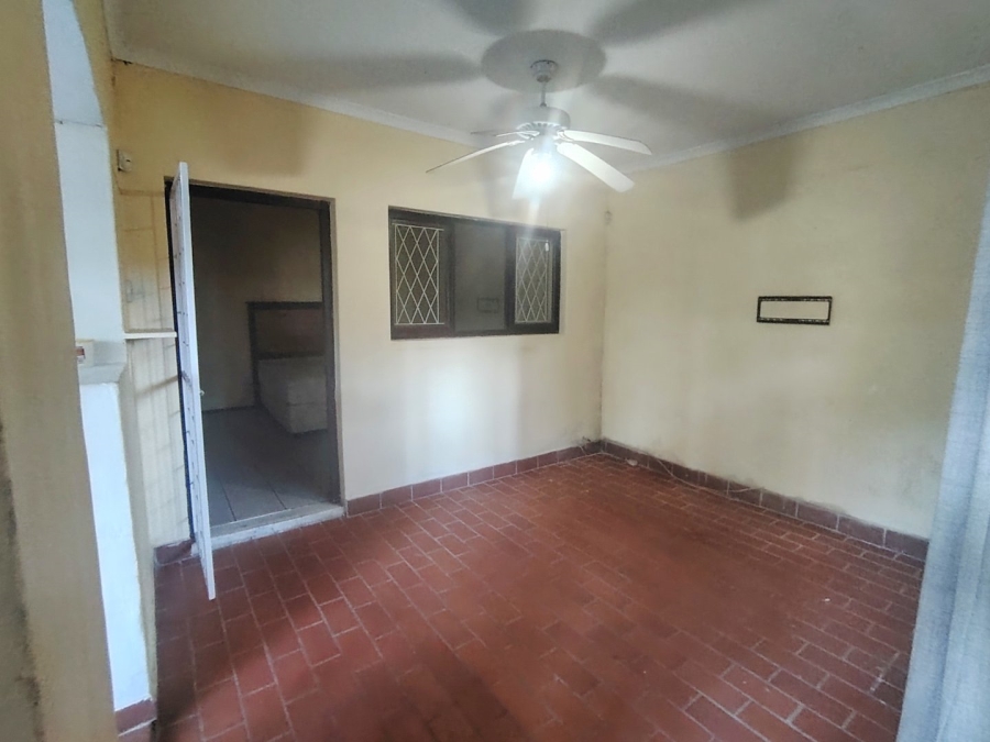 To Let 2 Bedroom Property for Rent in Margate KwaZulu-Natal