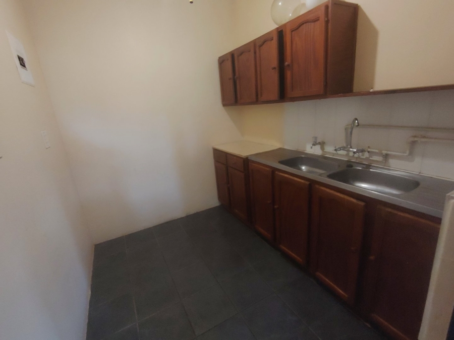 To Let 2 Bedroom Property for Rent in Margate KwaZulu-Natal