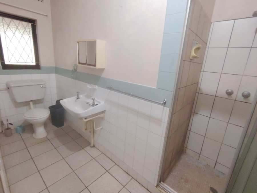 To Let 2 Bedroom Property for Rent in Margate KwaZulu-Natal