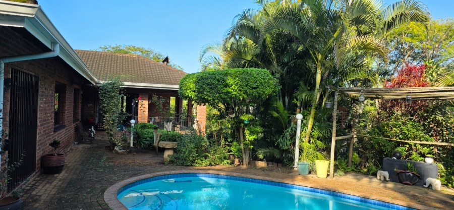 4 Bedroom Property for Sale in Umtentweni KwaZulu-Natal