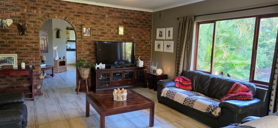 4 Bedroom Property for Sale in Umtentweni KwaZulu-Natal