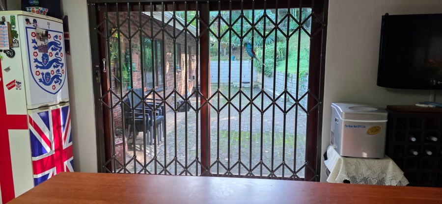 4 Bedroom Property for Sale in Umtentweni KwaZulu-Natal