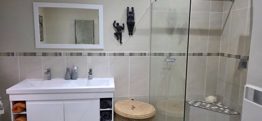 4 Bedroom Property for Sale in Umtentweni KwaZulu-Natal